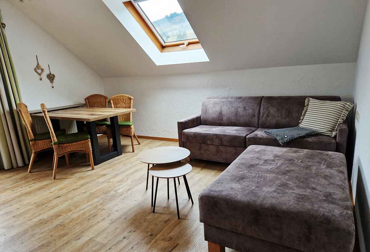 Esstisch und Couchecke