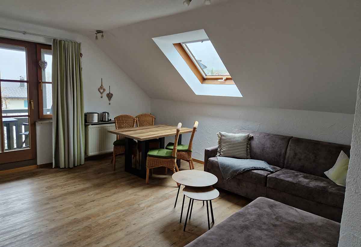 Wohnzimmer und Essbereich