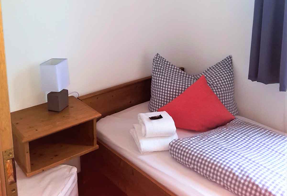 Einzelbett Ferienwohnung Hirschbergtobel