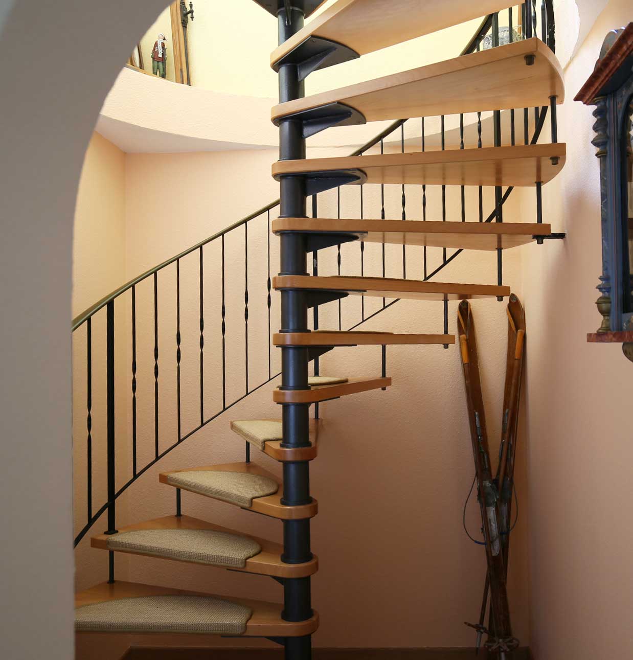 Wendeltreppe Galerieaufgang Lichtblick