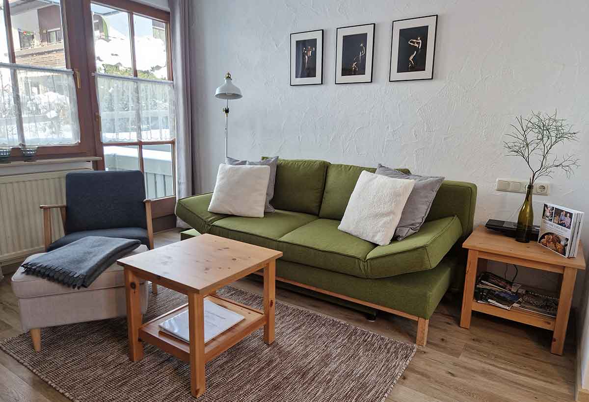 Wohnzimmer mit Sofa